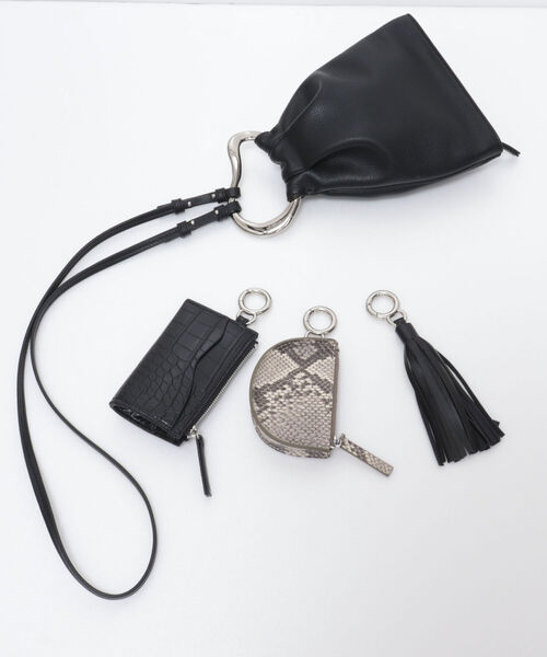 NOLLEY’S(ノーリーズ)の「NOLLEY'S×LE VERNIS 3POUCHショルダーバッグ(ショルダーバッグ・レディース・ブラック/ベージュ/ライトグリーン・FREE)」の21枚目の写真
