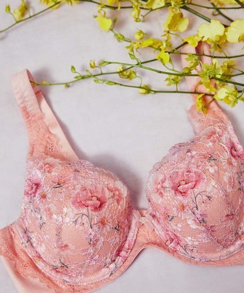 恋するブラ553 ブラジャー A B Cカップ Tr553 Whu ブラジャー Triumph トリンプ のファッション通販 Zozotown