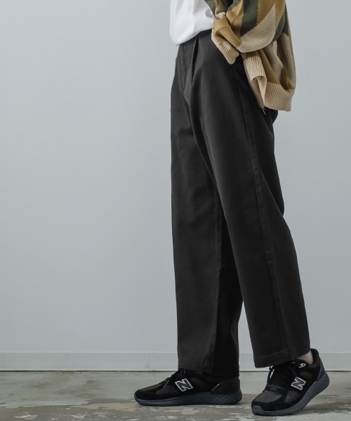 improves(インプローブス)の「【improves】カツラギ バルーンシルエット ワイド バギーパンツ(チノパンツ・メンズ・ブラック/オフホワイト/グレイッシュベージュ・MEDIUM/LARGE)」の5枚目の写真