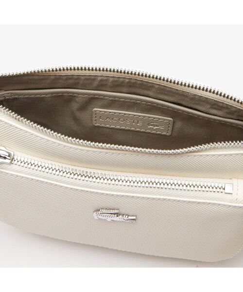 LACOSTE（ラコステ）の「デイリークラシック ショルダーバゲットバッグ（ショルダーバッグ・レディース・ネイビー/ホワイト・FREE）」の8枚目の写真