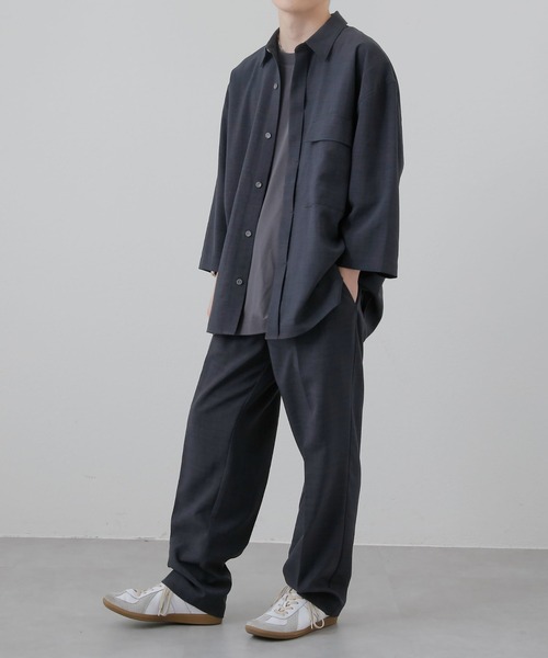 COLONY 2139（コロニートゥーワンスリーナイン）の「テックリネンフロントタックワイドトラウザーパンツ（スラックス・メンズ・グレー/ネイビー・MEDIUM/LARGE）」の17枚目の写真