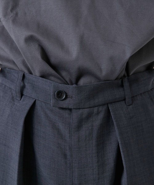 COLONY 2139（コロニートゥーワンスリーナイン）の「テックリネンフロントタックワイドトラウザーパンツ（スラックス・メンズ・グレー/ネイビー・MEDIUM/LARGE）」の11枚目の写真