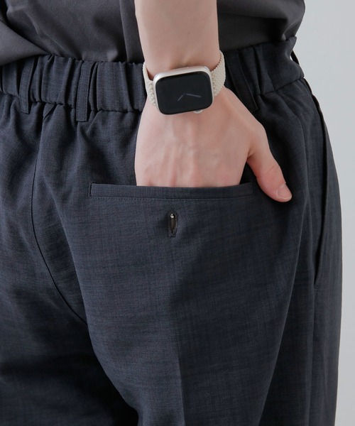 COLONY 2139（コロニートゥーワンスリーナイン）の「テックリネンフロントタックワイドトラウザーパンツ（スラックス・メンズ・グレー/ネイビー・MEDIUM/LARGE）」の9枚目の写真