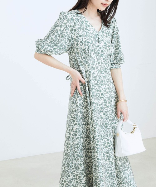 VIS（ビス）の「フラワープリントワンピース（ワンピース・レディース・ダークグリーン/パープル系その他・FREE）」の2枚目の写真