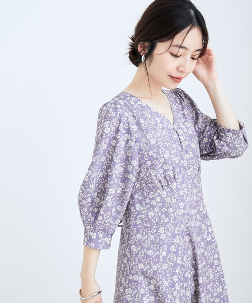VIS（ビス）の「フラワープリントワンピース（ワンピース・レディース・ダークグリーン/パープル系その他・FREE）」の5枚目の写真