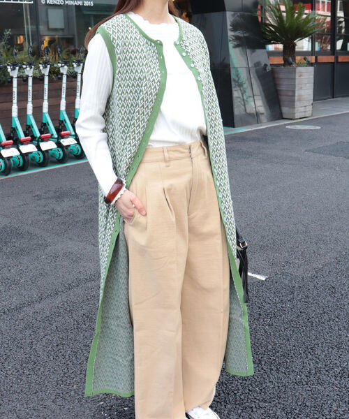 fredy emue(フレディエミュ)の「レトロ柄ジャガードロングジレ(ベスト・レディース・グリーン系その他4/ベージュ系その他4・38)」の9枚目の写真