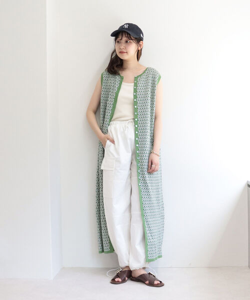 fredy emue(フレディエミュ)の「レトロ柄ジャガードロングジレ(ベスト・レディース・グリーン系その他4/ベージュ系その他4・38)」の10枚目の写真