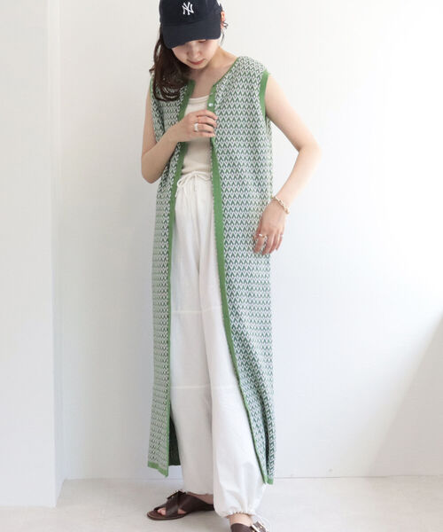 fredy emue(フレディエミュ)の「レトロ柄ジャガードロングジレ(ベスト・レディース・グリーン系その他4/ベージュ系その他4・38)」の12枚目の写真