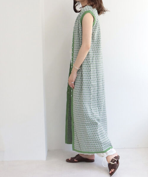 fredy emue(フレディエミュ)の「レトロ柄ジャガードロングジレ(ベスト・レディース・グリーン系その他4/ベージュ系その他4・38)」の13枚目の写真