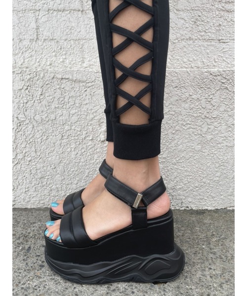 EGOIST（エゴイスト）の「厚底スポーツサンダル（サンダル・レディース・ブラック/ホワイト・S/M）」の14枚目の写真