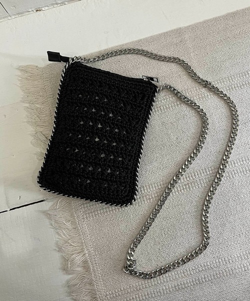 CAPRICIEUX LE'MAGE（カプリシューレマージュ）の「チェーントリム編みショルダーバッグ（ショルダーバッグ・レディース・ブラック/ベージュ/グリーン・FREE）」の4枚目の写真