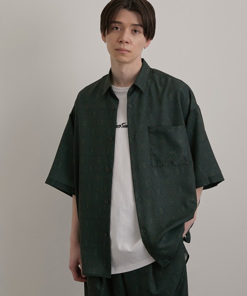 JUNRED（ジュンレッド）の「ヴィンテージアラベスクプリントルーズシャツ（シャツ/ブラウス・メンズ・グリーン/ブラック系その他・L/S/M）」の2枚目の写真