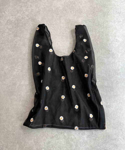 PICCIN(ピッチン)の「【WEB限定】フラワーエンブロイダリーエコバッグ(ショルダーバッグ・レディース・ブラック/パープル/イエロー/ブルー・FREE)」の2枚目の写真