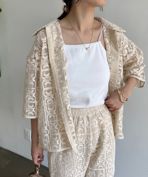 CAPRICIEUX LE'MAGE（カプリシューレマージュ）の「インドパネルレース半袖シャツ（シャツ/ブラウス・レディース・オフホワイト/ブラック・FREE）」の2枚目の写真