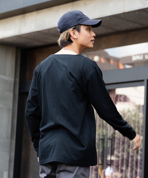 Blue Standard （ブルースタンダード）の「【Blue Standard/ブルースタンダード】ZEROSTAIN ゼロステイン 汗染みの目立ちにくいTシャツ UVカット 撥水性 汚れが付きにくい　キーネックロンT（Tシャツ/カットソー・メンズ・杢グレー/ホワイト/ダークブルー/ブラック/チャコールグレー・MEDIUM/X-LARGE/LARGE）」の15枚目の写真