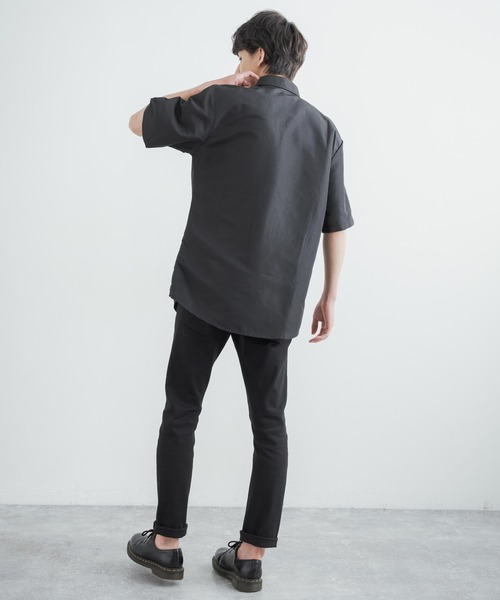 Rocky Monroe(ロッキーモンロー)の「オーバーサイズ チェーン付き半袖レギュラーカラーBIGシャツ(シャツ/ブラウス・メンズ・ホワイト/ブラック・M/L)」の21枚目の写真