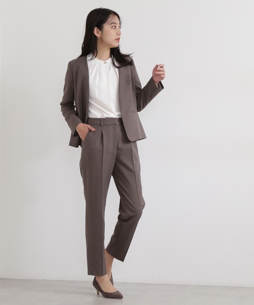 NATURAL BEAUTY BASIC（ナチュラルビューティーベーシック）の「フロントタックブラウス（シャツ/ブラウス・レディース・オフホワイト/ブラウン/ブルー・MEDIUM/SMALL）」の9枚目の写真