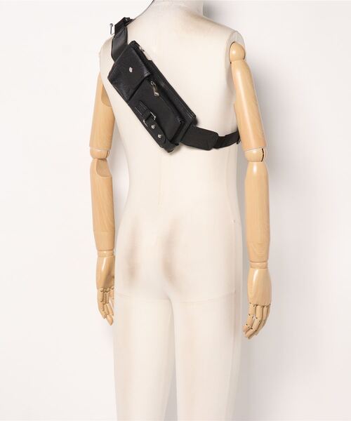 STYLEBLOCK（スタイルブロック）の「レザー風ワンショルダーバッグ（ボディバッグ/ウエストポーチ・メンズ・ブラック/ブラウン・FREE）」の3枚目の写真