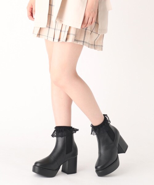 cs T&P（シーエスティーアンドピー）の「サイドゴア厚底ブーツ（ブーツ・レディース・アイボリー/ブラック/ブラック系・S/M/L/LL）」の16枚目の写真