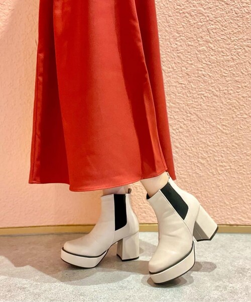 cs T&P（シーエスティーアンドピー）の「サイドゴア厚底ブーツ（ブーツ・レディース・アイボリー/ブラック/ブラック系・S/M/L/LL）」の20枚目の写真