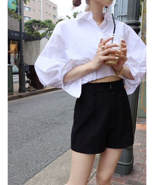 EVRIS（エヴリス）の「ピンタックショートパンツ（その他パンツ・レディース・ブラック/ブラウン・SMALL/MEDIUM）」の6枚目の写真