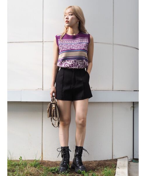 EVRIS（エヴリス）の「ピンタックショートパンツ（その他パンツ・レディース・ブラック/ブラウン・SMALL/MEDIUM）」の14枚目の写真