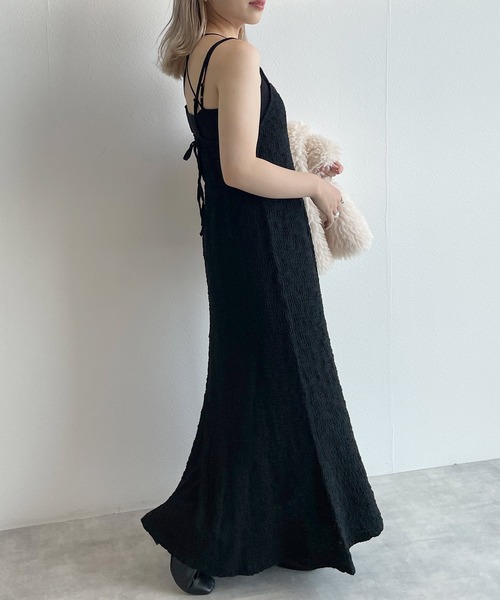 w closet（ダブルクローゼット）の「【お気に入り数2.5万人突破】マーメイドキャミワンピース（ワンピース・レディース・ブラック/ブラウン/オフホワイト/ブルーグレー/サックスブルー/ミント・FREE）」の9枚目の写真