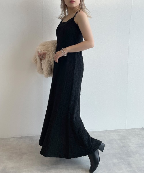 w closet（ダブルクローゼット）の「【お気に入り数2.5万人突破】マーメイドキャミワンピース（ワンピース・レディース・ブラック/ブラウン/オフホワイト/ブルーグレー/サックスブルー/ミント・FREE）」の18枚目の写真