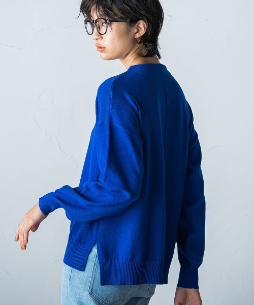 socolla(ソコラ)の「【socolla】抗菌ニットボトルネックプルオーバー(ニット/セーター・レディース・グレー系その他/ブルー/パープル/レッド/ベージュ系その他/オフホワイト/ブラック・M)」の5枚目の写真