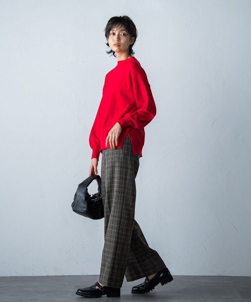 socolla(ソコラ)の「【socolla】抗菌ニットボトルネックプルオーバー(ニット/セーター・レディース・グレー系その他/ブルー/パープル/レッド/ベージュ系その他/オフホワイト/ブラック・M)」の16枚目の写真