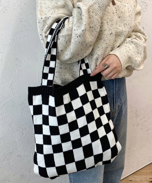 apres jour mignon（アプレジュールミニョン）の「【apresjour mignon×ARIAZ】チェッカーニットトート（トートバッグ・レディース・ブラック/ネイビー/その他・ONESIZE）」の2枚目の写真