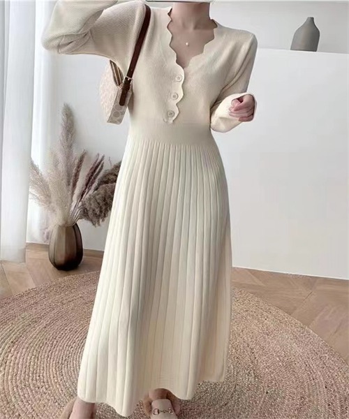 FREE STYLISTS(フリー スタイリスト)の「Vネックニットプリーツワンピース(ワンピース・レディース・ライトベージュ/ブラック/カーキ/パープル・FREE)」の21枚目の写真