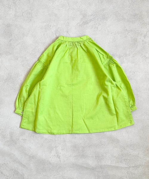 A BOND（アボンド）の「バンドカラーギャザーシャツ(90～130cm)（シャツ/ブラウス・キッズ・チャコール/ベージュ/ピンク/ライトグリーン・90/100/110/120/130）」の7枚目の写真