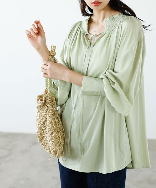 GeeRA（ジーラ）の「リボン付スキッパーブラウス（シャツ/ブラウス・レディース・アイボリー/ライトグリーン・MEDIUM/LARGE）」の12枚目の写真