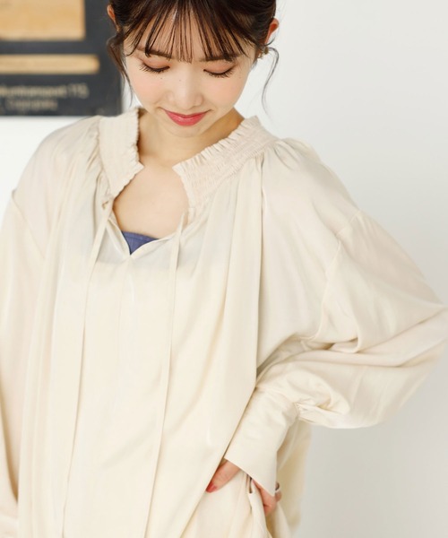 GeeRA（ジーラ）の「リボン付スキッパーブラウス（シャツ/ブラウス・レディース・アイボリー/ライトグリーン・MEDIUM/LARGE）」の8枚目の写真