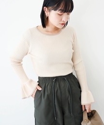 ・Petit Fleur フリルソデニットプルオーバー