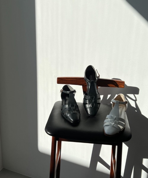 Doux archives（ドゥアルシーヴ）の「グルカサンダル（サンダル・レディース・ホワイト/ブラック・MEDIUM/LARGE）」の4枚目の写真