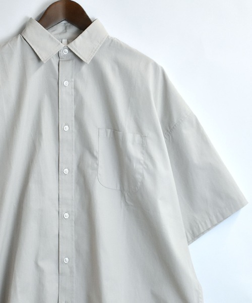 おしゃれスタ（オシャレスタ）の「ブロードビッグレギュラーカラー半袖シャツ【IR】（シャツ/ブラウス・メンズ・ブルー系その他/イエロー系その他/ホワイト系その他/サックスブルー/ブラック系その他/パープル系その他/グリーン/グレイッシュベージュ/ブラック/グリーン系その他/ホワイト・M/L/XL）」の6枚目の写真