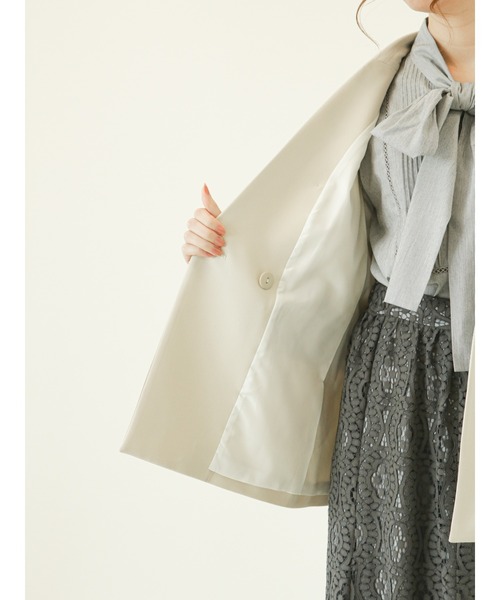 Te chichi（テチチ）の「ダブルブレストテーラードジャケット（ノーカラージャケット・レディース・ベージュ/ネイビー/ブルー・ﾌﾘ-）」の8枚目の写真