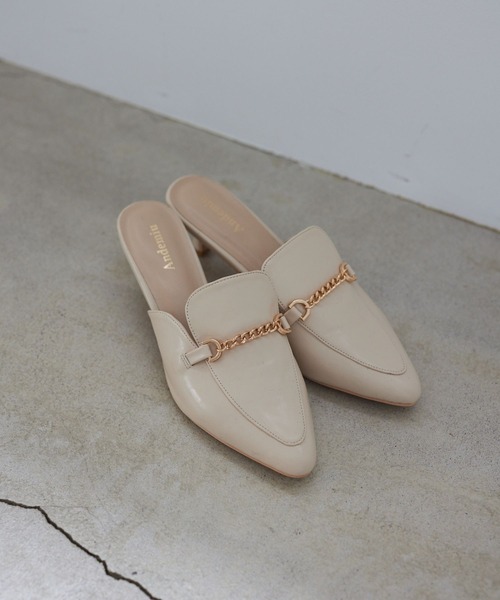 Andemiu(アンデミュウ)の「チェーンローファーミュール190476(サンダル・レディース・ブラック/アイボリー・MEDIUM/LARGE)」の5枚目の写真