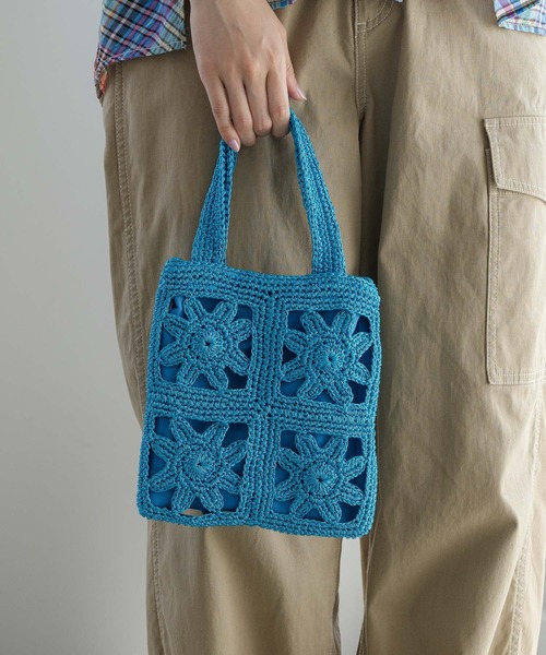 niko and（ニコアンド）の「オリジナルフラワーメタリック