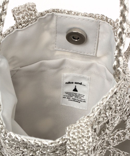 niko and（ニコアンド）の「オリジナルフラワーメタリック