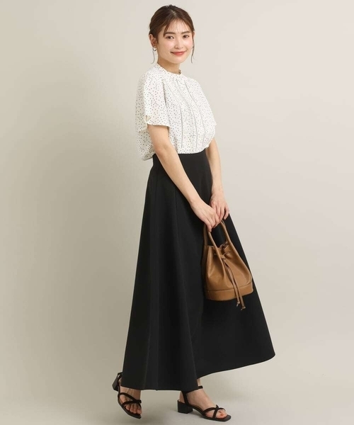 a.v.v（アーヴェヴェ）の「ライトタフタサーキュラースカート（スカート・レディース・ブルー/アイボリー/ブラック・36/38/40/42/34）」の5枚目の写真