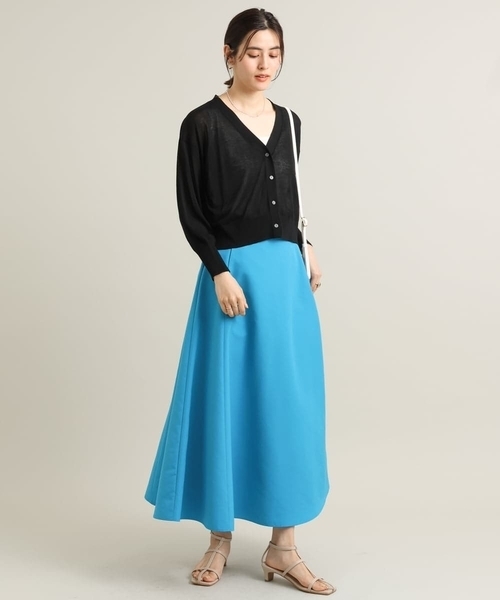 a.v.v（アーヴェヴェ）の「ライトタフタサーキュラースカート（スカート・レディース・ブルー/アイボリー/ブラック・36/38/40/42/34）」の16枚目の写真