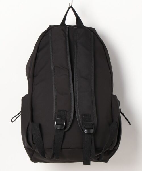ammy.（エイミードット）の「【 ammy. / エイミードット 】 タックイン フロント ポケット リュック（バックパック/リュック・レディース・ブラック/アイボリー・FREE）」の4枚目の写真