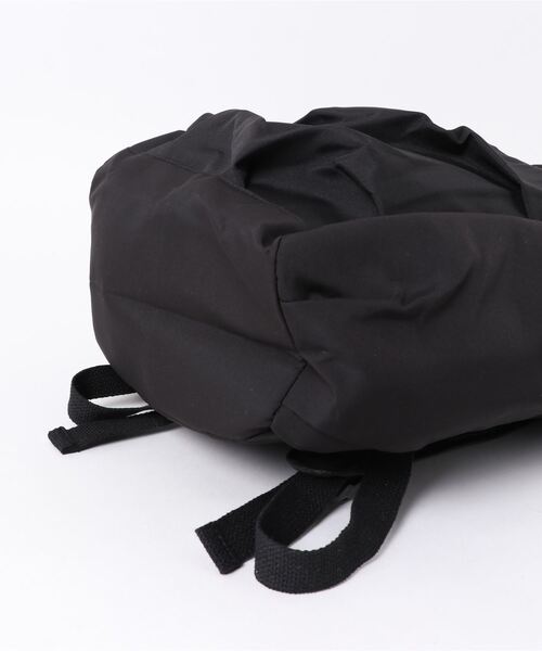 ammy.（エイミードット）の「【 ammy. / エイミードット 】 タックイン フロント ポケット リュック（バックパック/リュック・レディース・ブラック/アイボリー・FREE）」の6枚目の写真