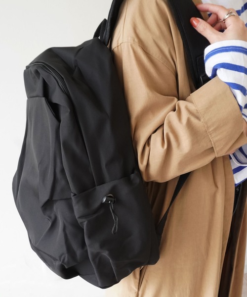 ammy.（エイミードット）の「【 ammy. / エイミードット 】 タックイン フロント ポケット リュック（バックパック/リュック・レディース・ブラック/アイボリー・FREE）」の8枚目の写真