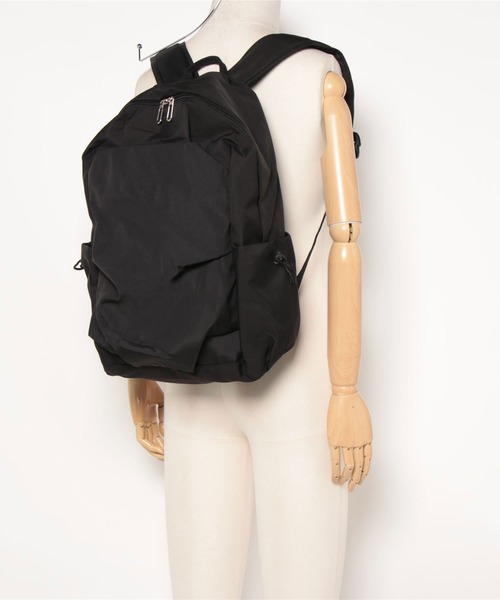 ammy.（エイミードット）の「【 ammy. / エイミードット 】 タックイン フロント ポケット リュック（バックパック/リュック・レディース・ブラック/アイボリー・FREE）」の11枚目の写真