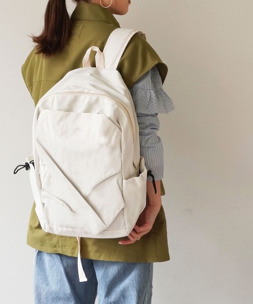 ammy.（エイミードット）の「【 ammy. / エイミードット 】 タックイン フロント ポケット リュック（バックパック/リュック・レディース・ブラック/アイボリー・FREE）」の14枚目の写真