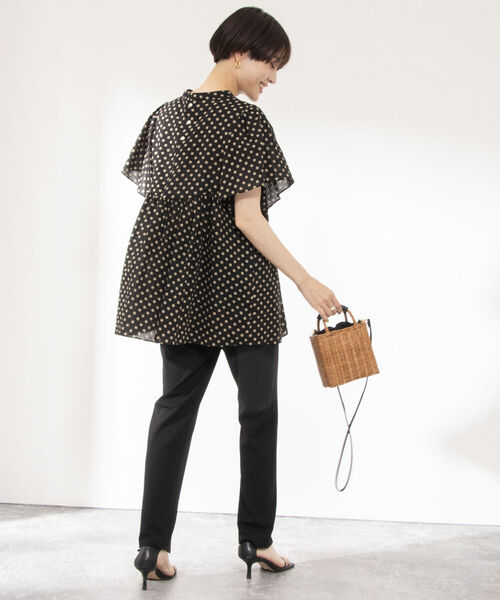 NOLLEY’S（ノーリーズ）の「◇【WEB限定】ミラクルウェーブペプラムブラウス（シャツ/ブラウス・レディース・ブラック系その他4/ベージュ系その他4/ラベンダー/ブラック・FREE）」の18枚目の写真